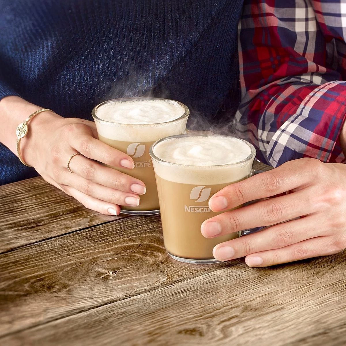 Nescafé Gold Hazelnoot Latte Oploskoffie - 6 Doosjes à 8 Zakjes - Afbeelding 4